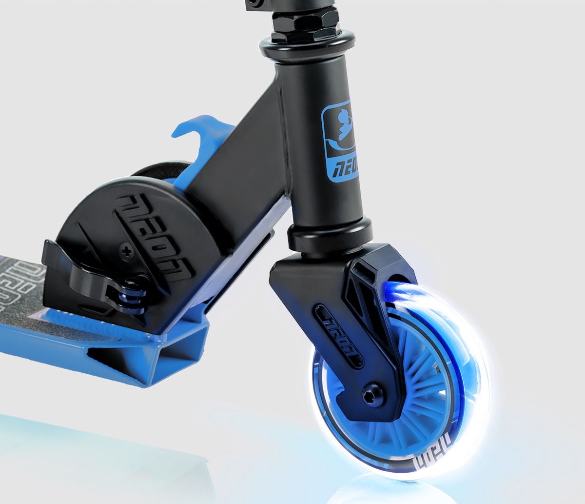Самокат двухколесный Neon Vector 2020 NT05 синий LED светящиеся колеса  